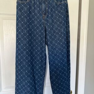 Women’s Designer Jeans. TRUSSARDI. NEW. Size 25